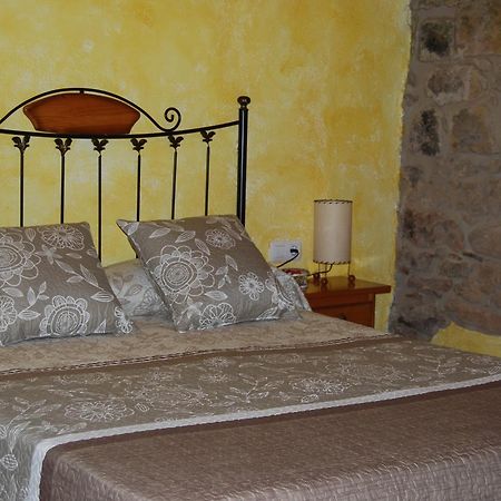 Casa Angrill Hotel Oliana Luaran gambar
