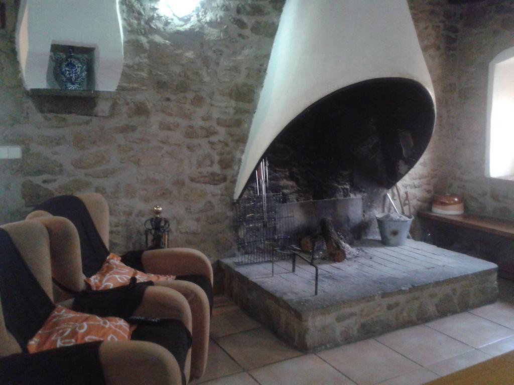 Casa Angrill Hotel Oliana Luaran gambar